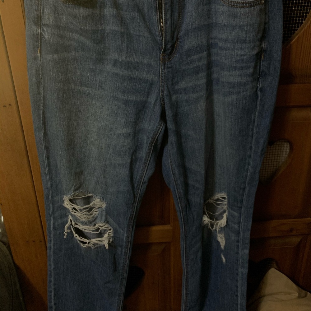 NWT American Eagle Hi-rise Tomgirl Jeans